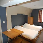 Hotel Piano 2 - Louvain-la-neuve - Mont Saint Guibert 2*
