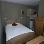 Hotel Piano 2 - Louvain-la-neuve - Mont Saint Guibert 2*