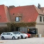 B&r Piano 2 - Louvain-la-neuve - Mont Saint Guibert 2* Corbais