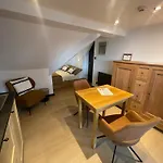 B&r Piano 2 - Louvain-la-neuve - Mont Saint Guibert Hotel 2*