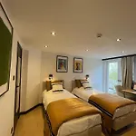 Hotel B&r Piano 2 - Louvain-la-neuve - Mont Saint Guibert Corbais