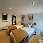 Hotel B&r Piano 2 - Louvain-la-neuve - Mont Saint Guibert