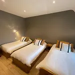 B&r Piano 2 - Louvain-la-neuve - Mont Saint Guibert Hotel 2*
