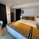 B&r Piano 2 - Louvain-la-neuve - Mont Saint Guibert Hotel 2*