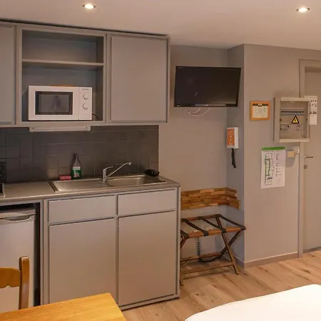 Piano 2 - Mont-st-guibert - Louvain-la-neuve 酒店