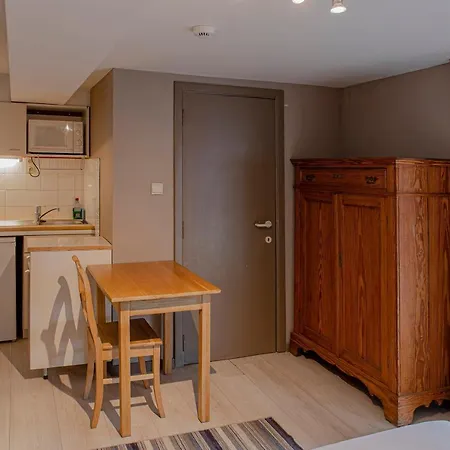 Otel Piano 2 - Mont-st-guibert - Louvain-la-neuve Corbais