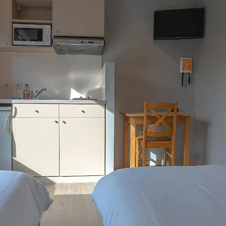 Otel Piano 2 - Mont-st-guibert - Louvain-la-neuve Corbais