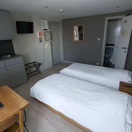 Szálloda Piano 2 - Mont-st-guibert - Louvain-la-neuve 2*