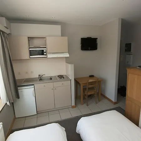 Piano 2 - Mont-st-guibert - Louvain-la-neuve 酒店 2*