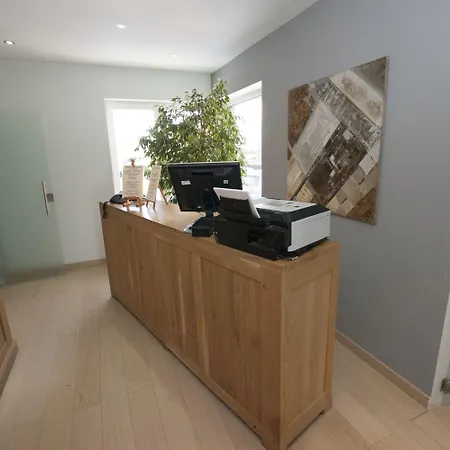 Hotel Piano 2 - Louvain-La-Neuve - Mont Saint Guibert 2*