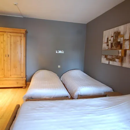 B&r Piano 2 - Louvain-la-neuve - Mont Saint Guibert Hotel Corbais