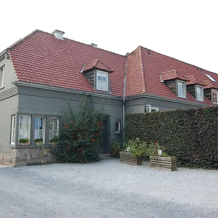 B&r Piano 2 - Louvain-la-neuve - Mont Saint Guibert 2* Corbais