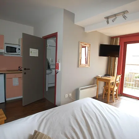 Hotel Piano 2 - Louvain-La-Neuve - Mont Saint Guibert Corbais