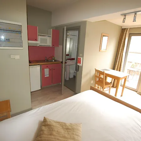 Hotel Piano 2 - Louvain-La-Neuve - Mont Saint Guibert