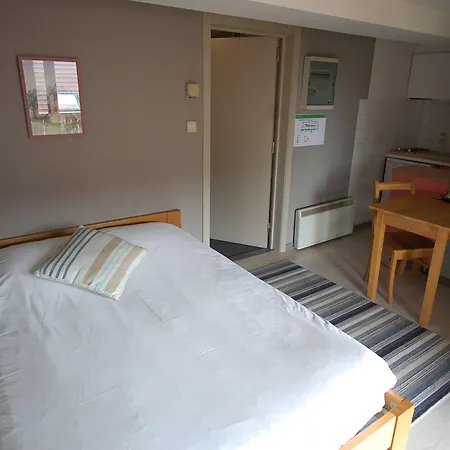 Piano 2 - Mont-st-guibert - Louvain-la-neuve ホテル 2*