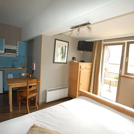 Hotel Hotel Piano 2 - Louvain-La-Neuve - Mont Saint Guibert