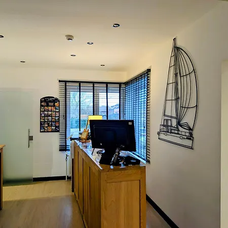 Hotel Hotel Piano 2 - Louvain-La-Neuve - Mont Saint Guibert