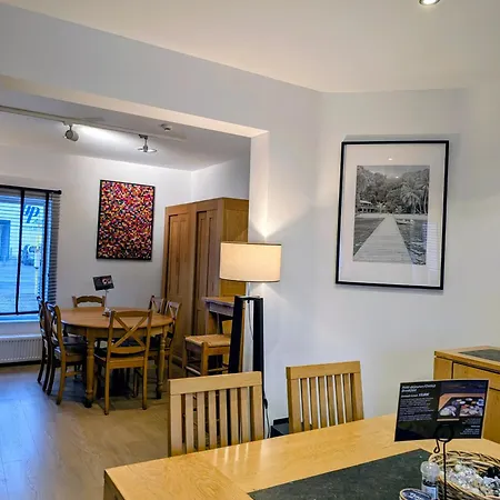 Hotel B&r Piano 2 - Louvain-la-neuve - Mont Saint Guibert Corbais