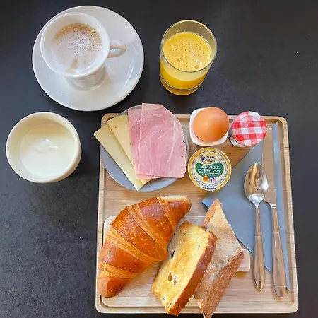 Hotell Piano 2 - Louvain-la-neuve - Mont Saint Guibert 2*