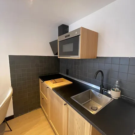 B&r Piano 2 - Louvain-la-neuve - Mont Saint Guibert 2*