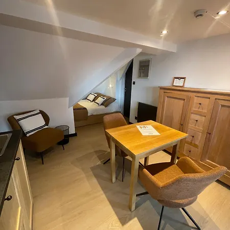 B&r Piano 2 - Louvain-la-neuve - Mont Saint Guibert Hotel 2*