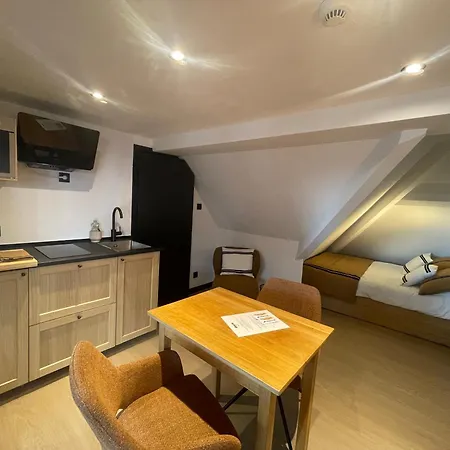 B&r Piano 2 - Louvain-la-neuve - Mont Saint Guibert 2* Corbais