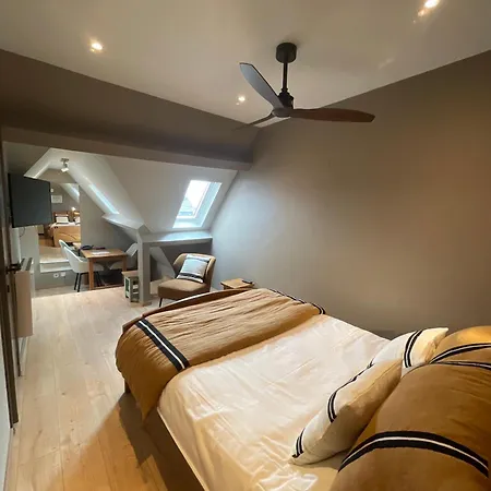 Hotel B&r Piano 2 - Louvain-la-neuve - Mont Saint Guibert 2*