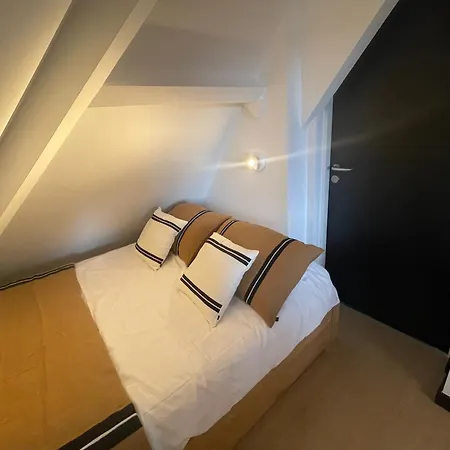Hotel B&r Piano 2 - Louvain-la-neuve - Mont Saint Guibert Corbais