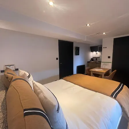 B&r Piano 2 - Louvain-la-neuve - Mont Saint Guibert 2* Corbais