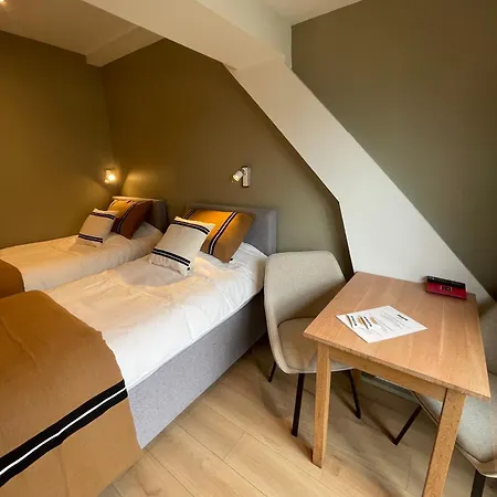 B&r Piano 2 - Louvain-la-neuve - Mont Saint Guibert Hotel 2*