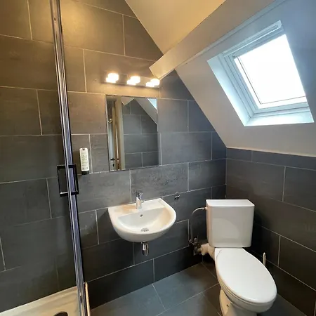 Hotel B&r Piano 2 - Louvain-la-neuve - Mont Saint Guibert Corbais