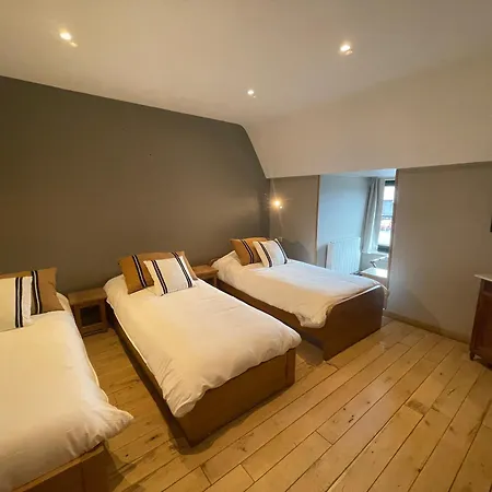 B&r Piano 2 - Louvain-la-neuve - Mont Saint Guibert Hotel 2*