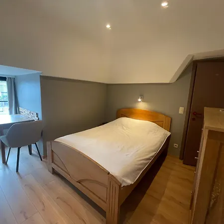 B&r Piano 2 - Louvain-la-neuve - Mont Saint Guibert 2*