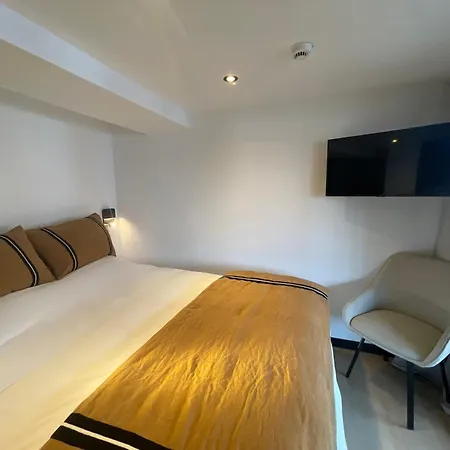 Hotel B&r Piano 2 - Louvain-la-neuve - Mont Saint Guibert