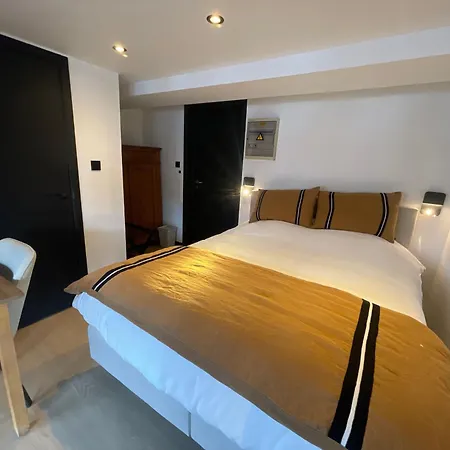 B&r Piano 2 - Louvain-la-neuve - Mont Saint Guibert Hotel 2*