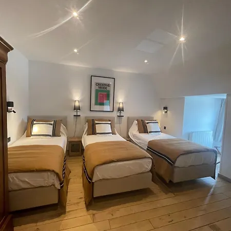 B&r Piano 2 - Louvain-la-neuve - Mont Saint Guibert Hotel 2*