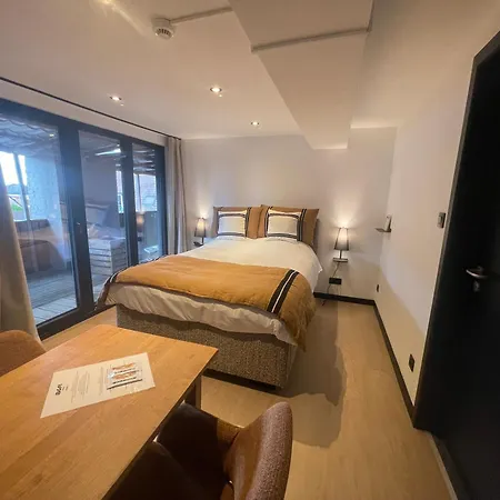 Hotel B&r Piano 2 - Louvain-la-neuve - Mont Saint Guibert Corbais