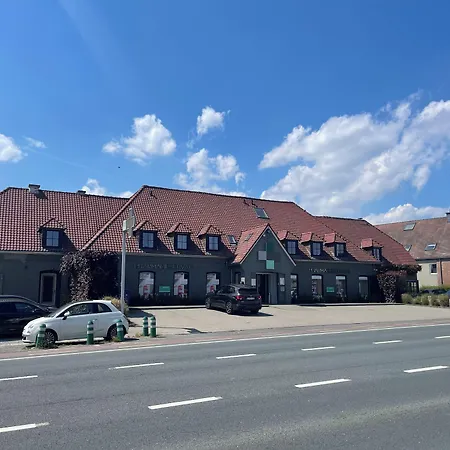 B&r Piano 2 - Louvain-la-neuve - Mont Saint Guibert 2* Corbais