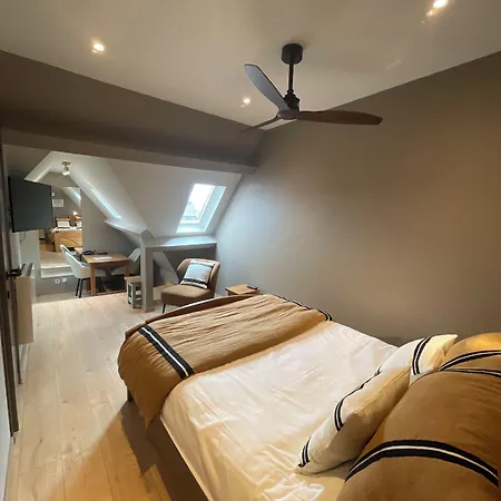 B&r Piano 2 - Louvain-la-neuve - Mont Saint Guibert 2* Corbais