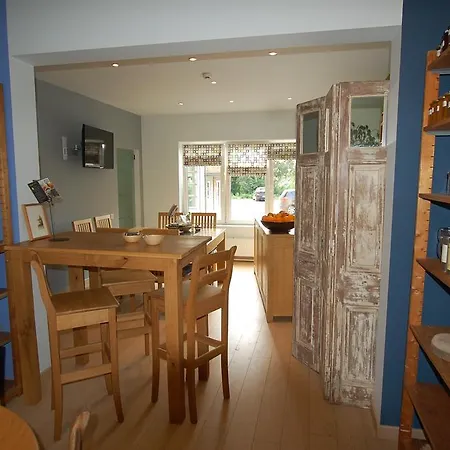 ホテル Piano 2 - Mont-st-guibert - Louvain-la-neuve 2*